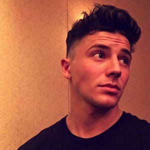 Meet your Posher, Tj